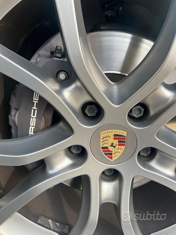 Usata Porsche Cayenne 2020 Grigio SUV