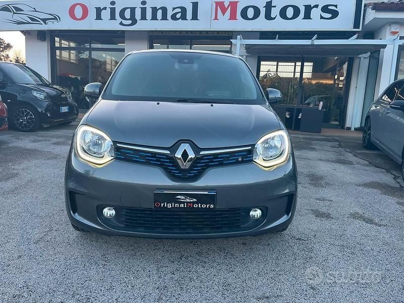 Gebraucht Renault Twingo Techno 60 kW (82 PS) 2022 Grau Kleinwagen
