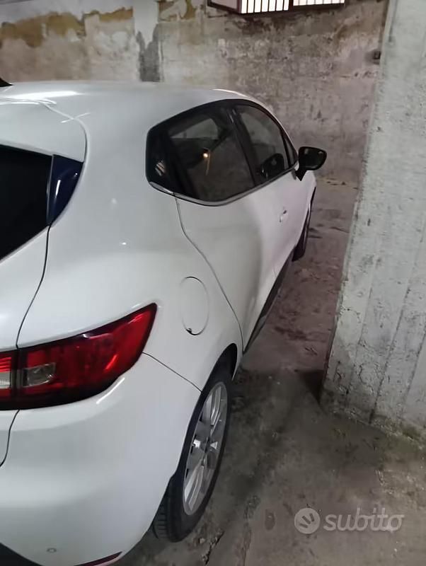 Usata Renault Clio IV Zen 75 CV (55 kW) 2017 Berlina