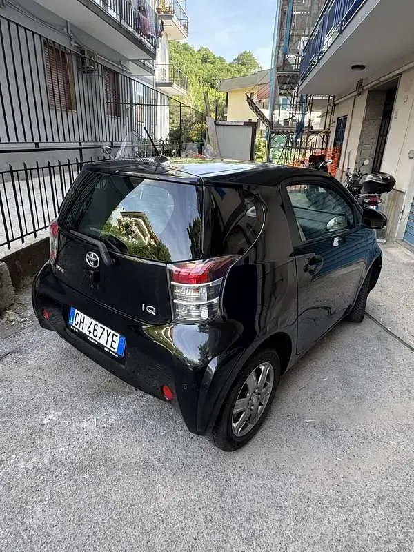 Usata Toyota iQ Sol 68 CV (50 kW) 2010 Utilitaria