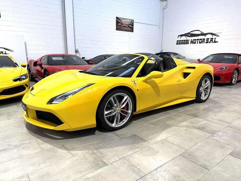 Usata Ferrari 488 670 CV (492 kW) 2019 Other Cabrio