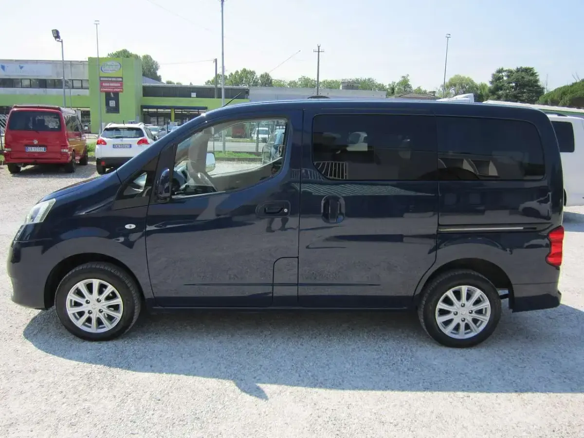 Usata Nissan Evalia 110 CV (80 kW) 2016 Blu/azzurro Monovolume