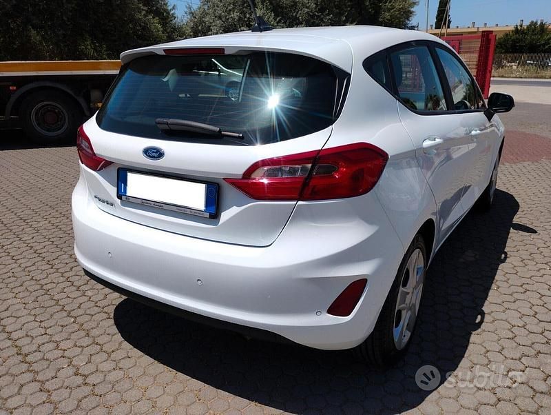 Usata Ford Fiesta 86 CV (63 kW) 2020 Bianco Utilitaria