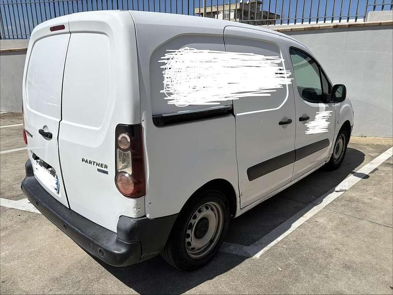 Usata Peugeot TePee Active 99 CV (72 kW) 2016 Furgone