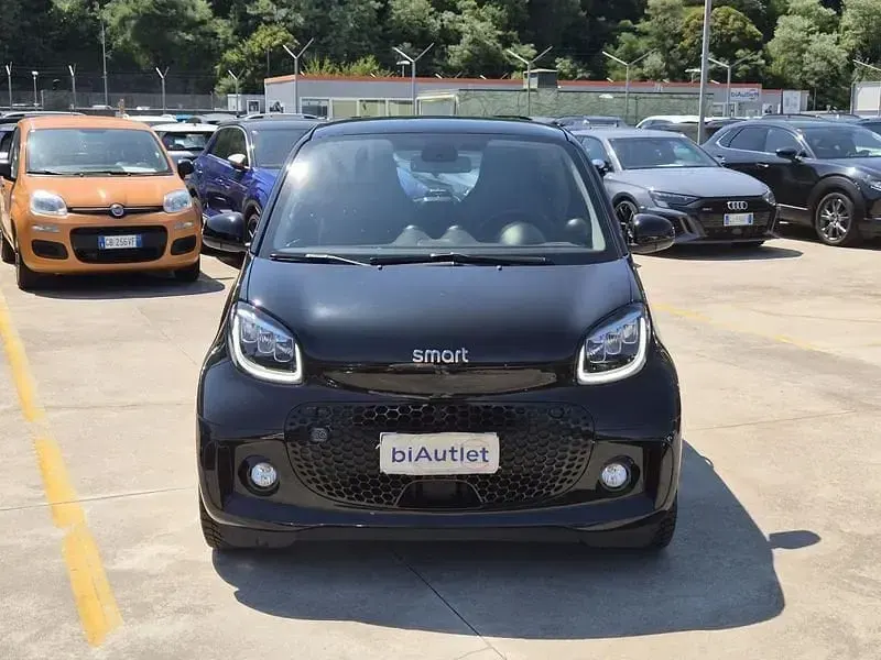 Usata Smart ForTwo Coupé Pulse 60 kW (82 CV) 2023 Nero Utilitaria