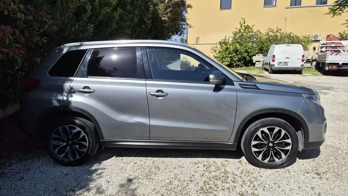 Usata Suzuki Vitara 120 CV (88 kW) 2015 Grigio SUV