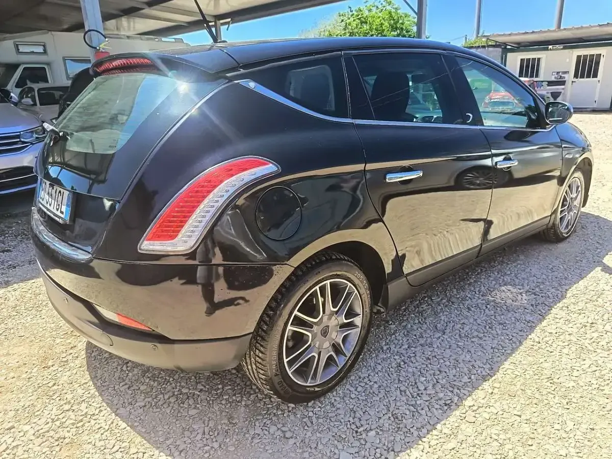 Usata Lancia Delta 120 CV (88 kW) 2010 Other Utilitaria