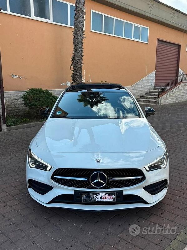 Bianco Usata 2022 Mercedes CLA200 Premium Tre volumi | 24.999 € (Super prezzo) - Immagine 1/4