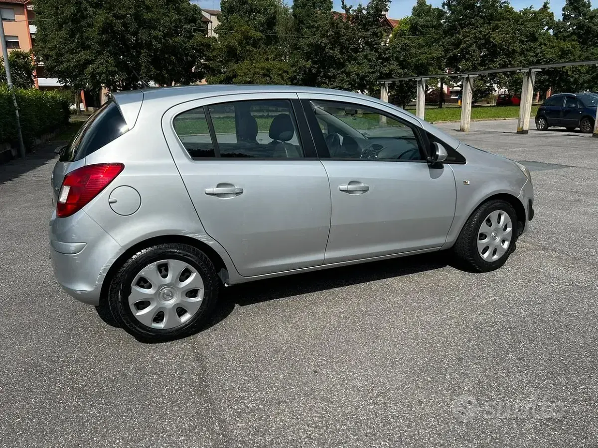 Usata Opel Corsa 120 CV (88 kW) 2014 Grigio Utilitaria