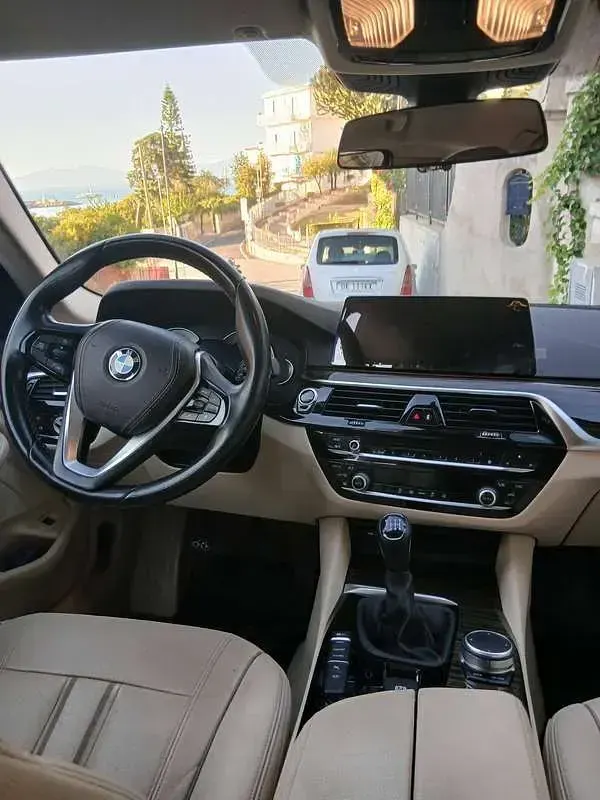 Begagnad BMW 520 Luxury Line 190 HK (139 kW) 2019 Blå Kombi