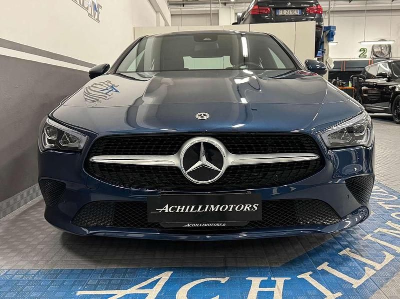 Usata Mercedes CLA200 Business 150 CV (110 kW) 2021 Denim blue Coupé