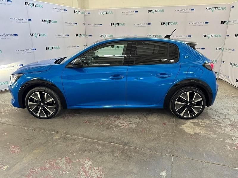 Second-hand Peugeot e-208 GT-line 100 kW (136 CP) 2021 Albastru Hatchback