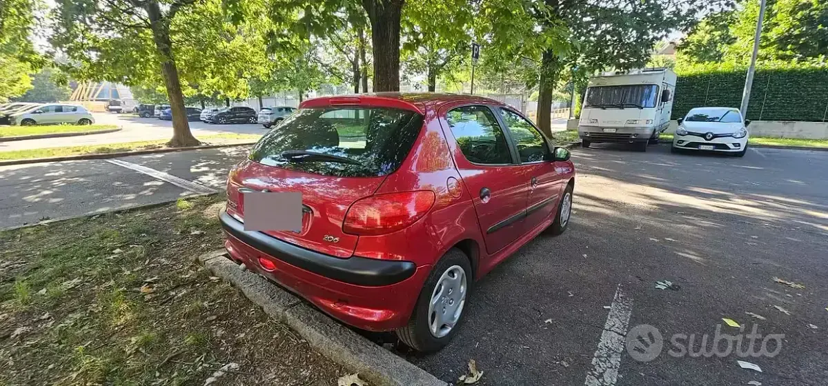 Usata Peugeot 206 75 CV (55 kW) 2000 Rosso Berlina
