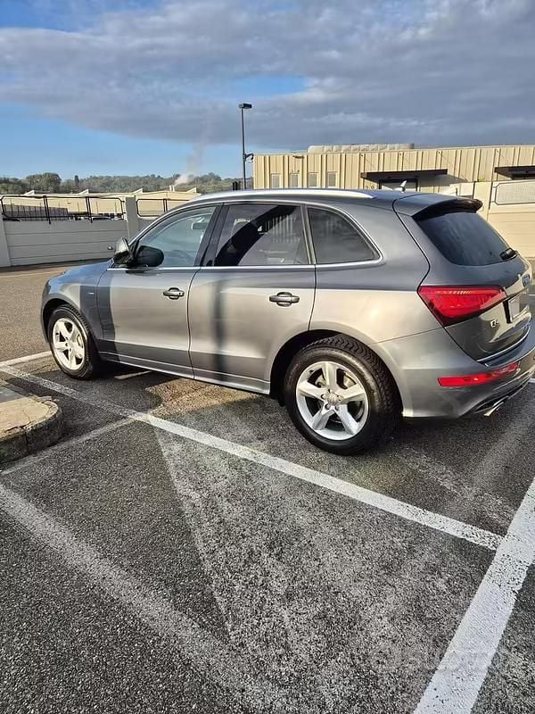 Usata Audi Q5 S-Line 150 CV (110 kW) 2016 Grigio SUV