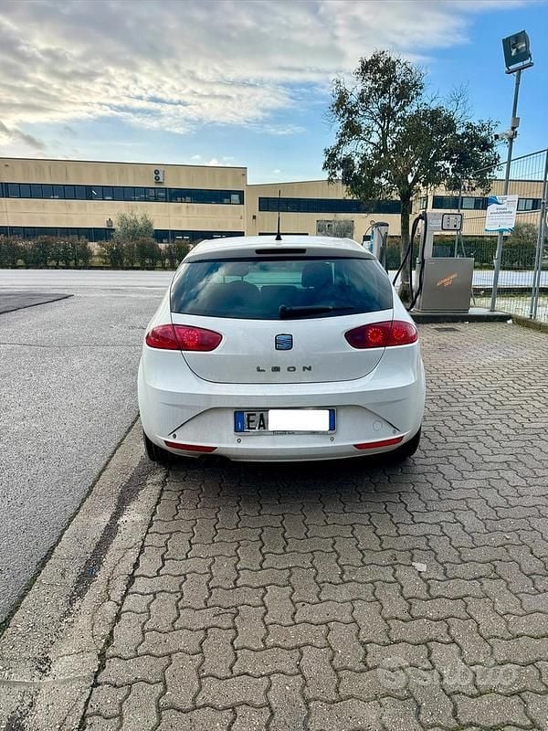 Usata Seat Leon 140 CV (102 kW) 2010 Bianco Utilitaria
