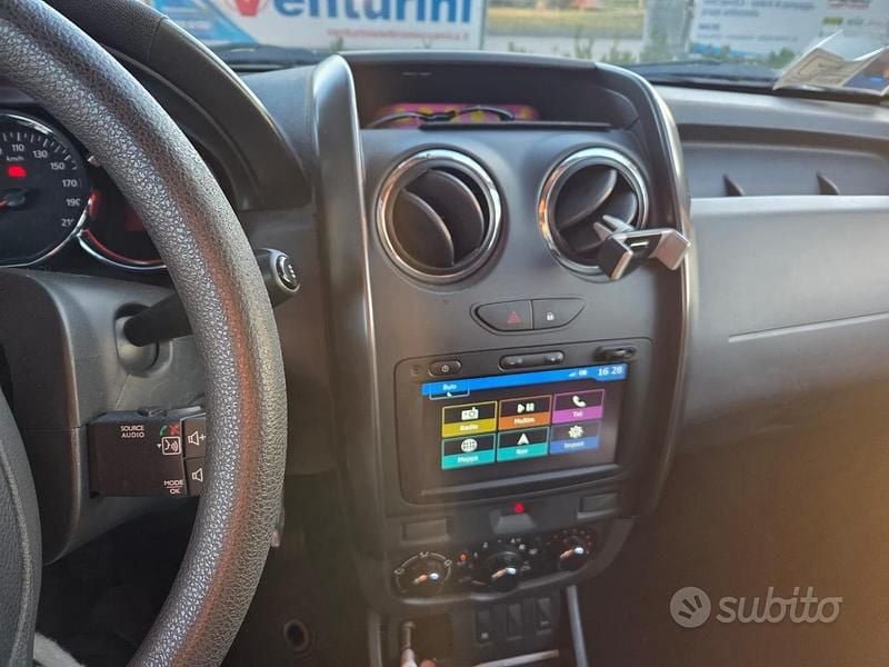 Usata Dacia Duster 110 CV (80 kW) 2015 Bianco SUV