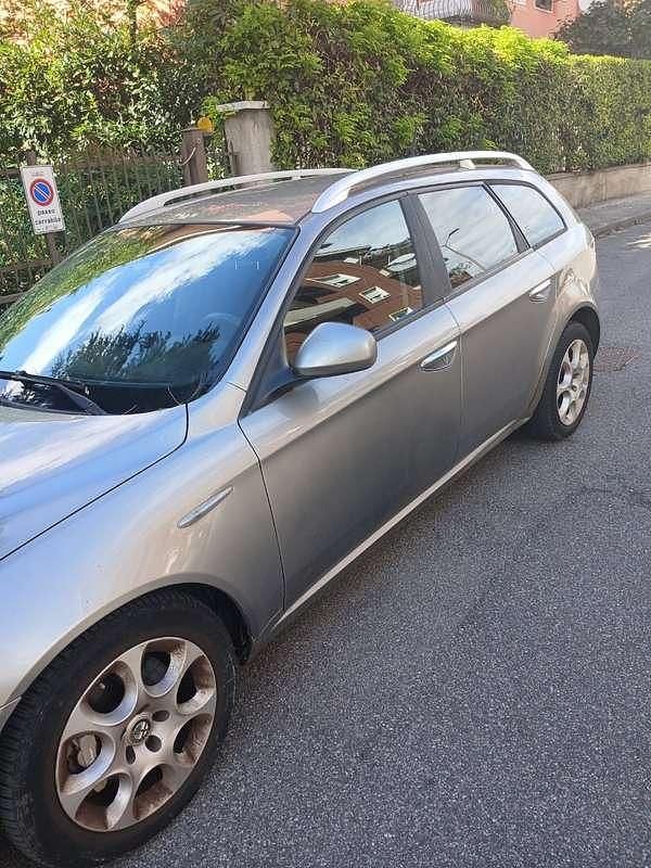 Usata Alfa Romeo 159 Ti 150 CV (110 kW) 2009 Grigio Station wagon