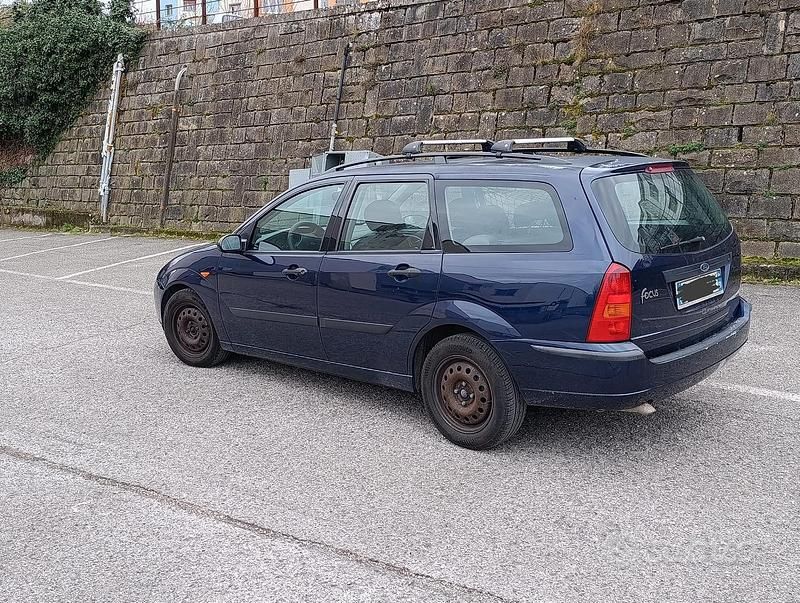 Usata Ford Focus 2000 Blu Station wagon