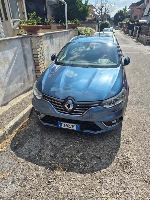Usata Renault Mégane GrandTour 110 CV (80 kW) 2017 Blu Station wagon