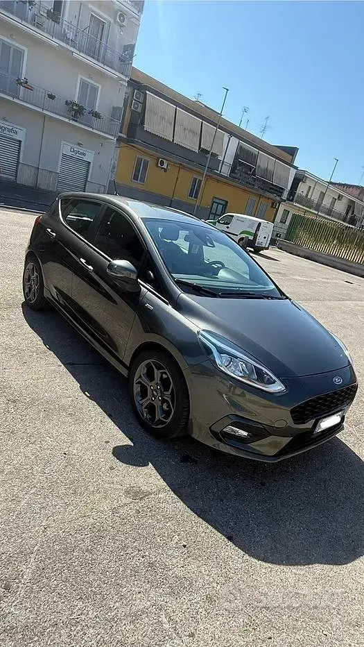 Usata Ford Fiesta ST-Line 86 CV (63 kW) 2019 Grigio Utilitaria