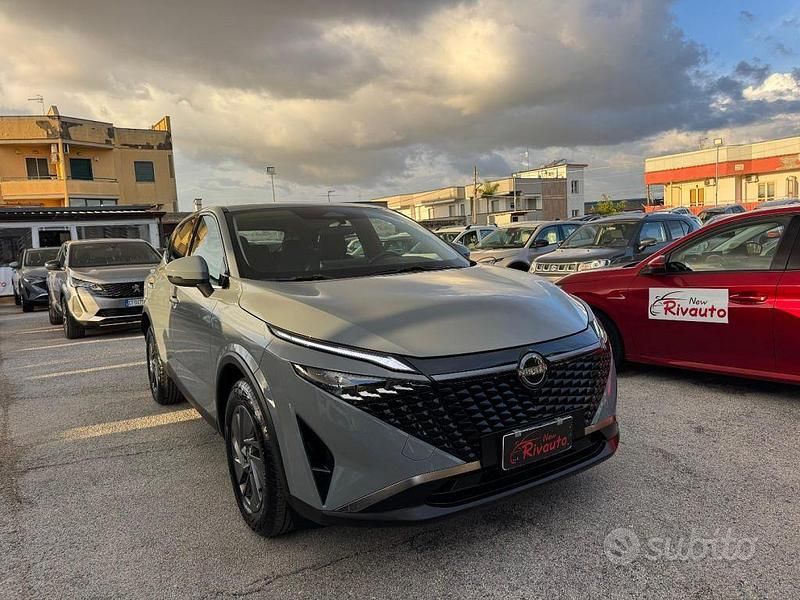 Usata Nissan Qashqai Acenta 140 CV (102 kW) 2025 Grigio SUV