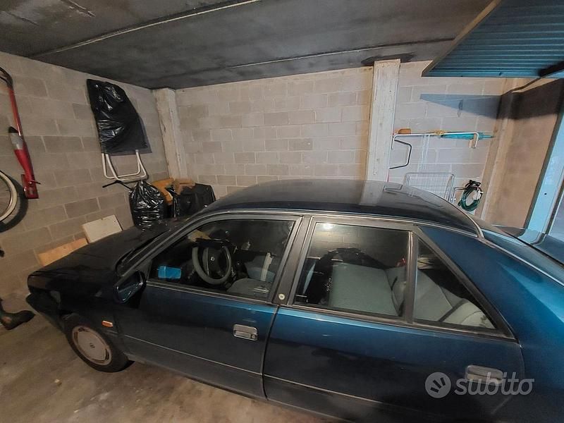 Usata Lancia Dedra 1990 Blu Berlina