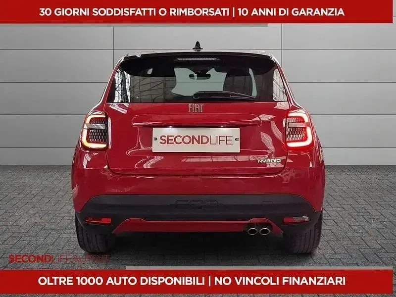 Usata Fiat 600 145 CV (106 kW) 2025 Rosso SUV