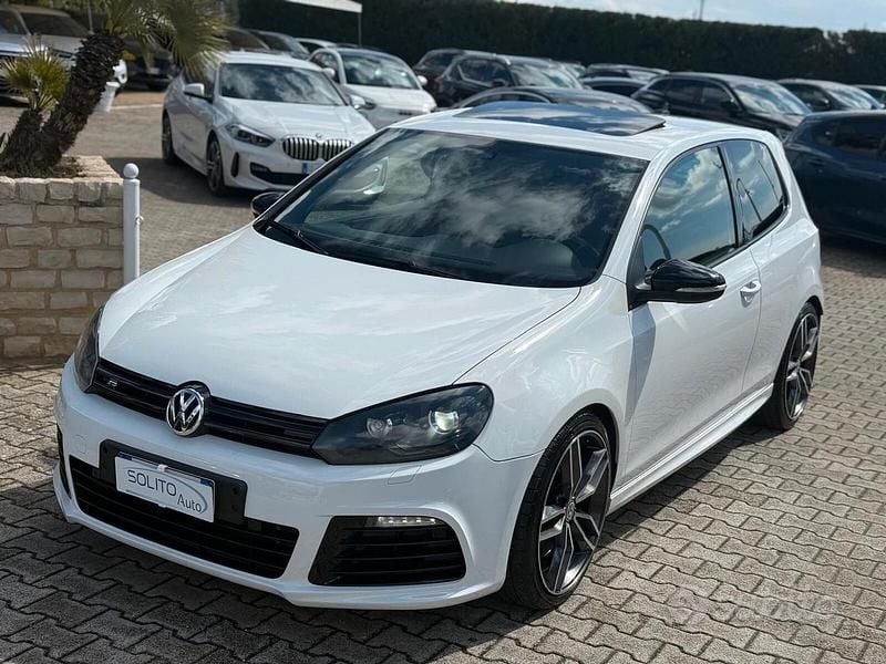 Usata VW Golf VI R 270 CV (198 kW) 2011 Bianco Utilitaria