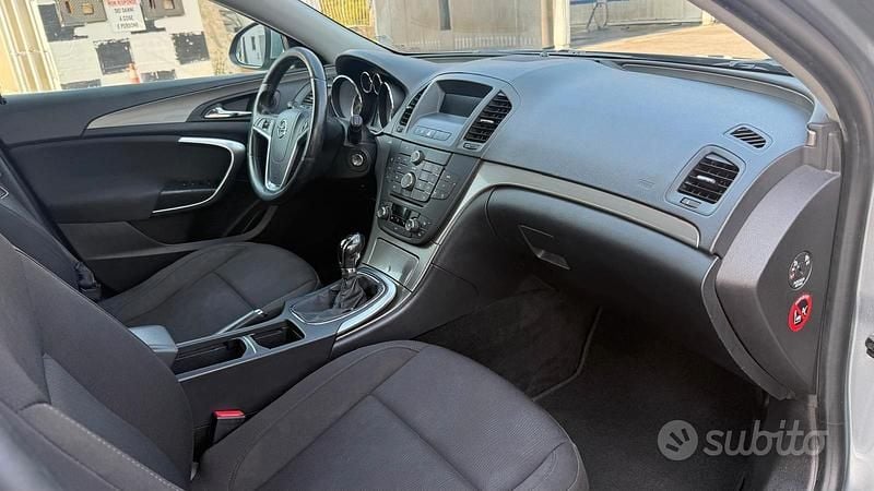 Usata Opel Insignia 177 CV (130 kW) 2013 Grigio Station wagon