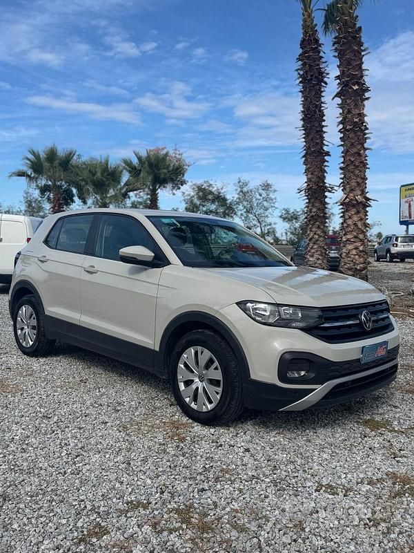 Usata VW T-Cross Style 95 CV (69 kW) 2023 Beige SUV