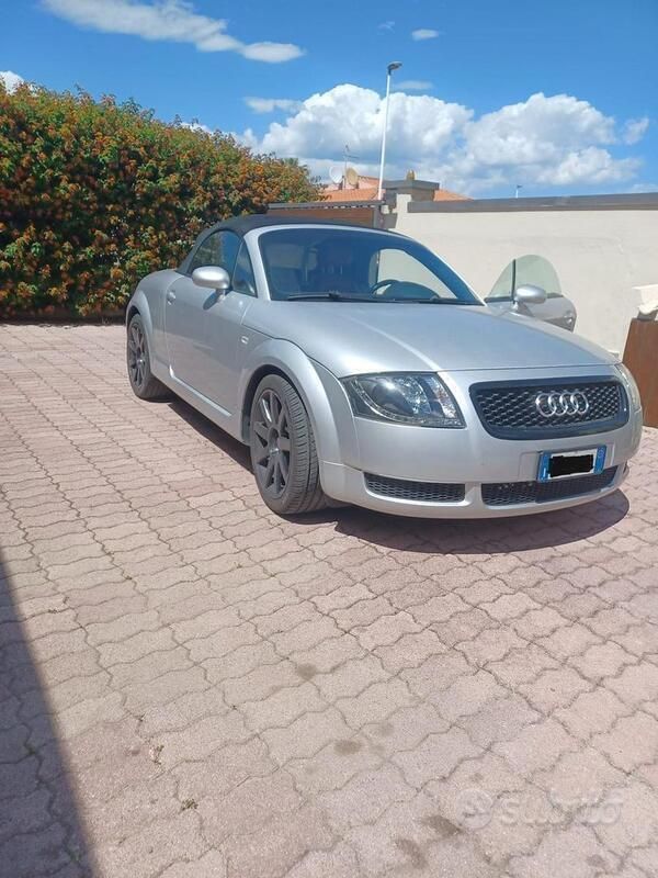 Usata Audi TT Roadster 2004 Grigio Cabrio