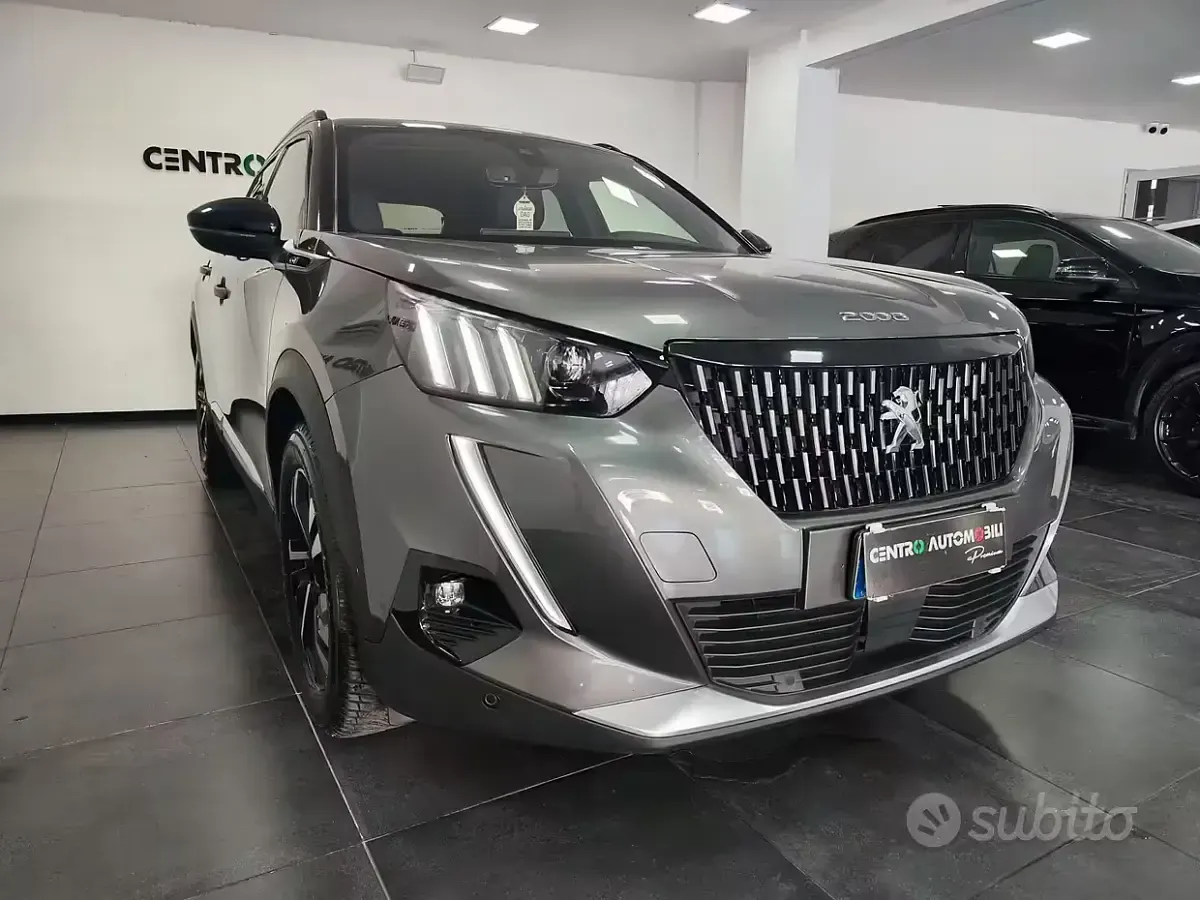 Usata Peugeot 2008 GT 110 CV (80 kW) 2021 Grigio SUV