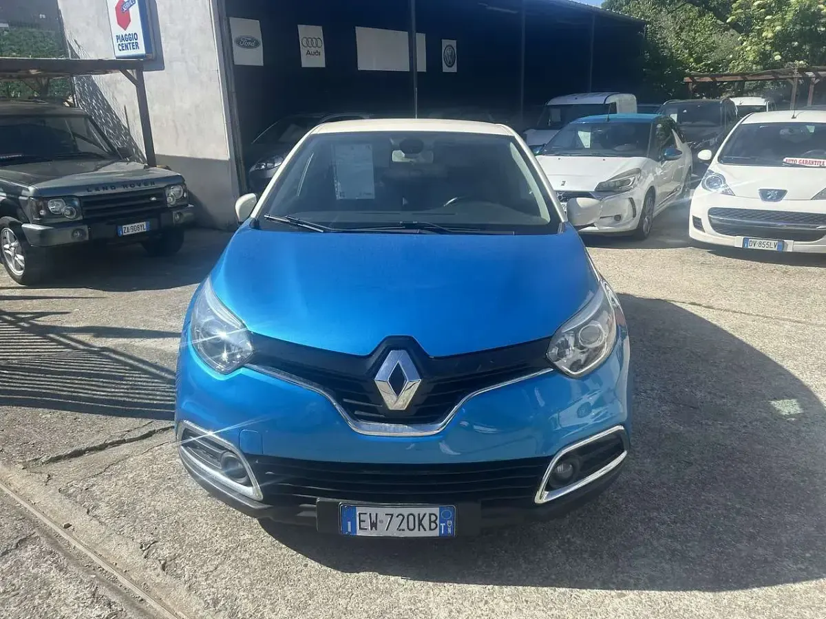 Usata Renault Captur 90 CV (66 kW) 2014 Blu/azzurro SUV