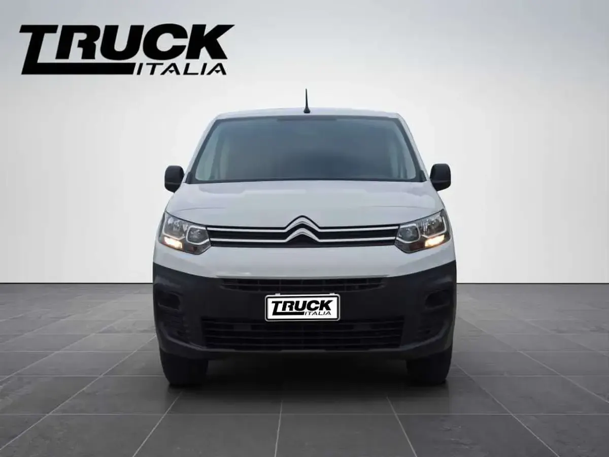 Usata Citroën Berlingo 102 CV (75 kW) 2024 Bianco Monovolume