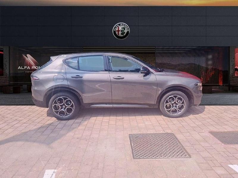 Nuova Alfa Romeo Tonale Sprint 160 CV (117 kW) 2025 Grigio scuro SUV