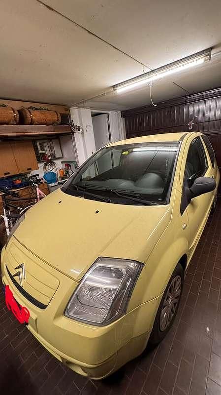 Usata Citroën C2 Exclusive 60 CV (44 kW) 2005 Giallo Utilitaria