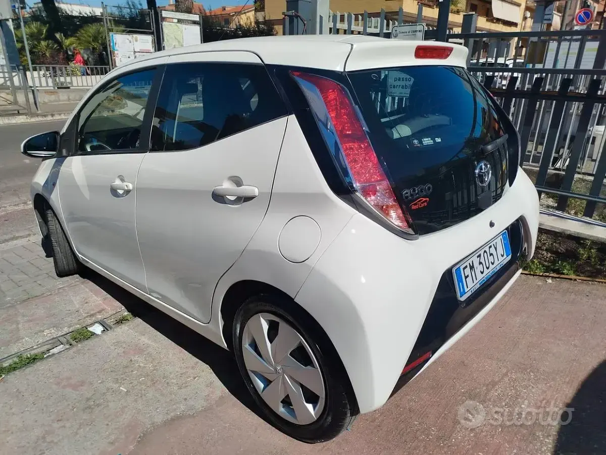Brugt Toyota Aygo 69 HK (50 kW) 2018 Hvid Hatchback