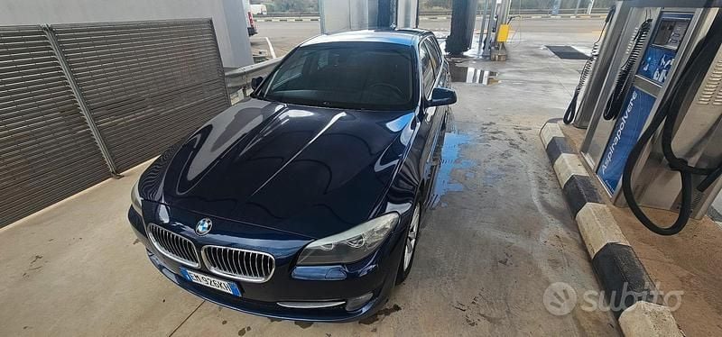 Usata BMW 520 Comfort Edition 184 CV (135 kW) 2012 Blu Station wagon