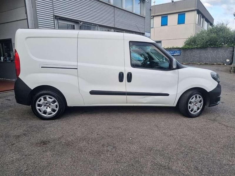 Usata Fiat Doblò Easy 120 CV (88 kW) 2018 Bianco Monovolume