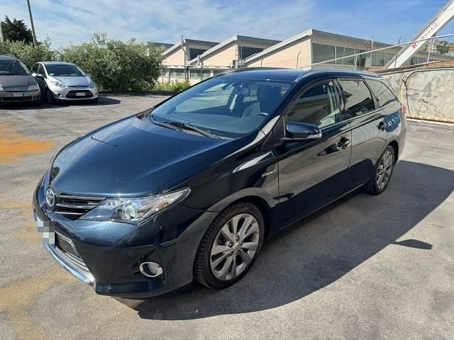Blu Usata 2015 Toyota Auris Touring Sports Lounge Station wagon | 10.900 € - Immagine 1/4