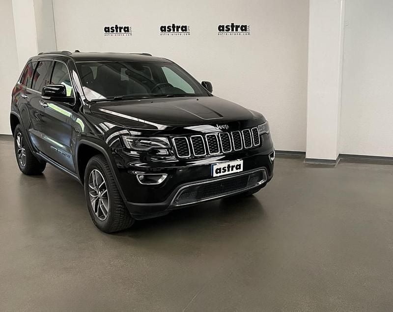 Nero Usata 2017 Jeep Grand Cherokee Limited SUV | 20.900 € (Buon prezzo) - Immagine 1/2