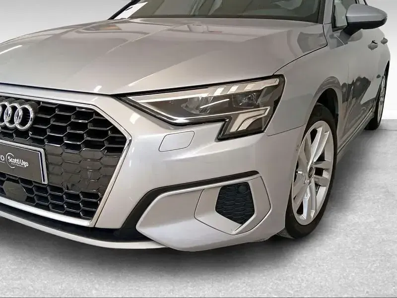 Usata Audi A3 Sportback Business 150 CV (110 kW) 2021 Argento Utilitaria