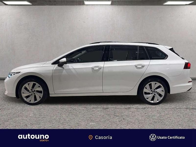Usata VW Golf VIII Life 116 CV (85 kW) 2024 Bianco Station wagon
