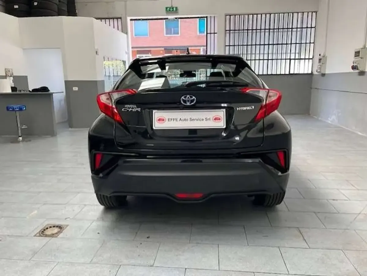 Usata Toyota C-HR Business Edition 98 CV (72 kW) 2018 Nero SUV
