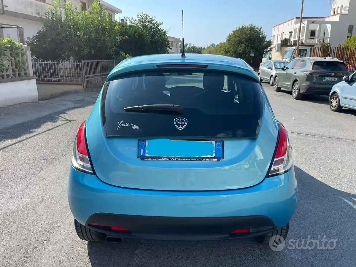 Usata Lancia Ypsilon S 95 CV (69 kW) 2014 Bluazzurro Utilitaria