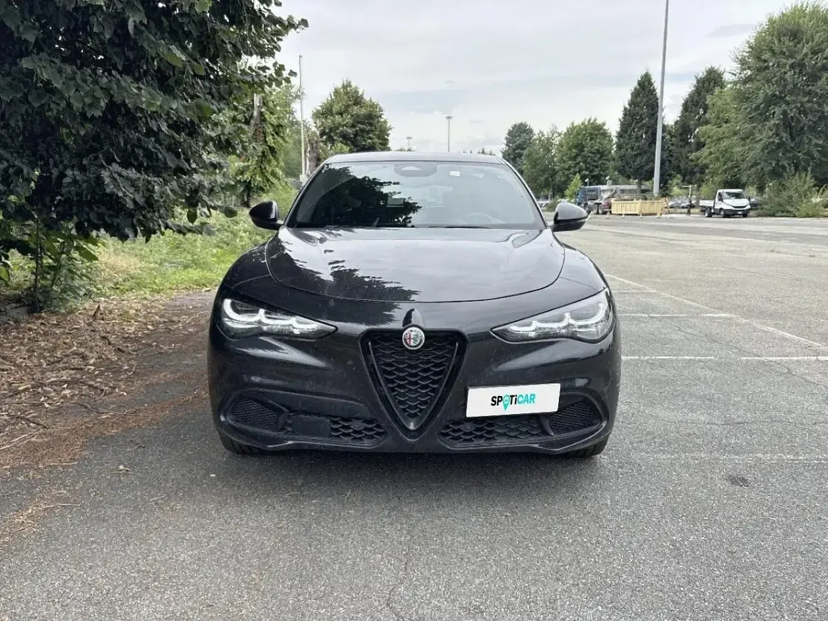 Usata Alfa Romeo Stelvio Sprint 209 CV (153 kW) 2024 Nero SUV