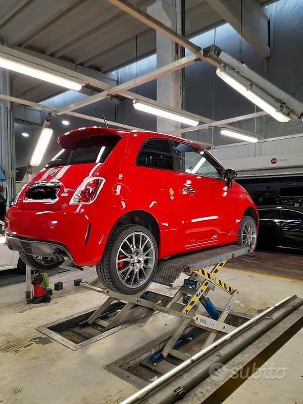 Usata Abarth 695 2010 Giallo