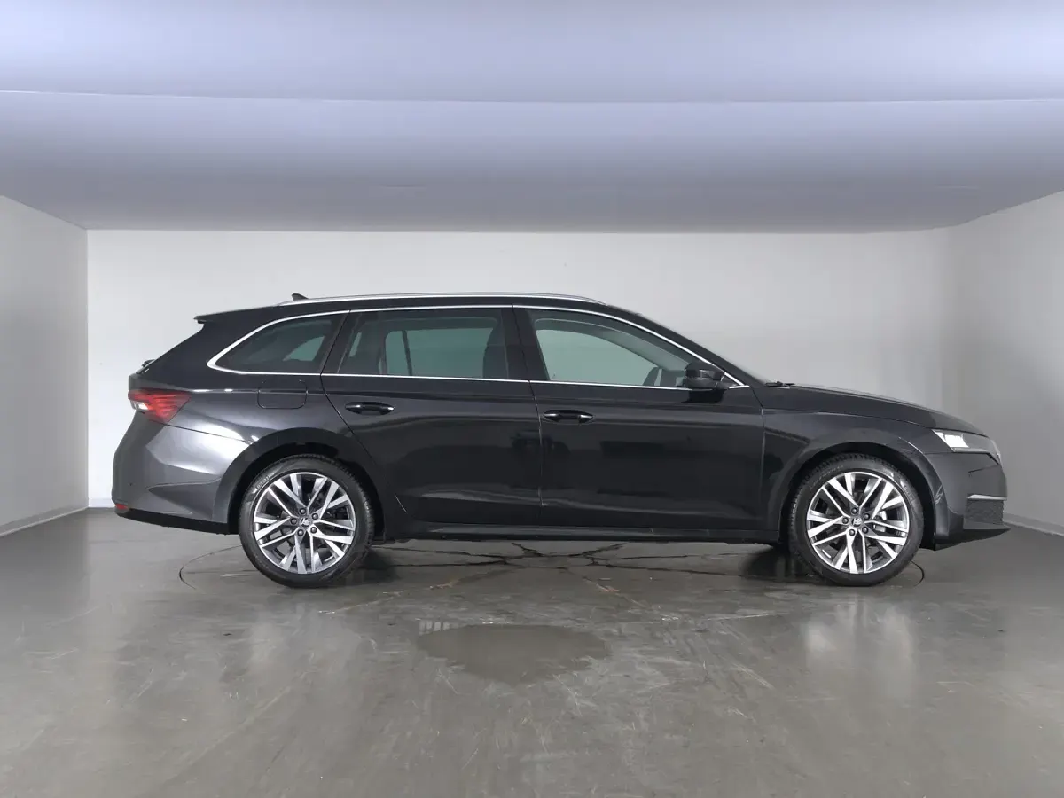 Usata Skoda Octavia Selection 150 CV (110 kW) 2025 Nero tulipano perlato Station wagon