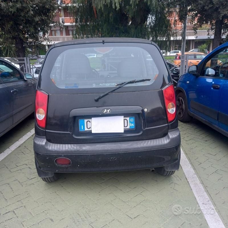 Usata Hyundai Atos 59 CV (43 kW) 2002 Nero Utilitaria