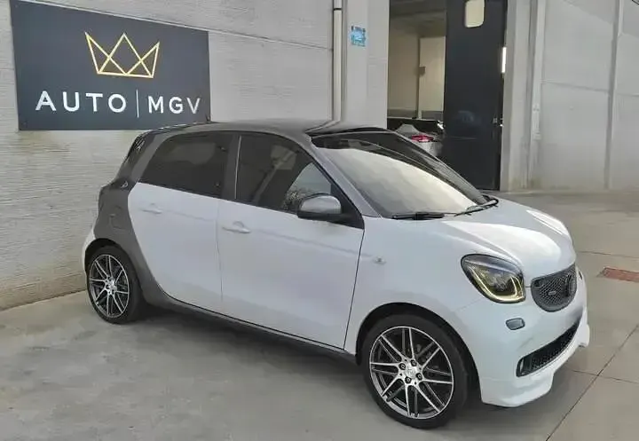 Usata Smart ForFour Brabus 108 CV (79 kW) 2016 Bianco Utilitaria